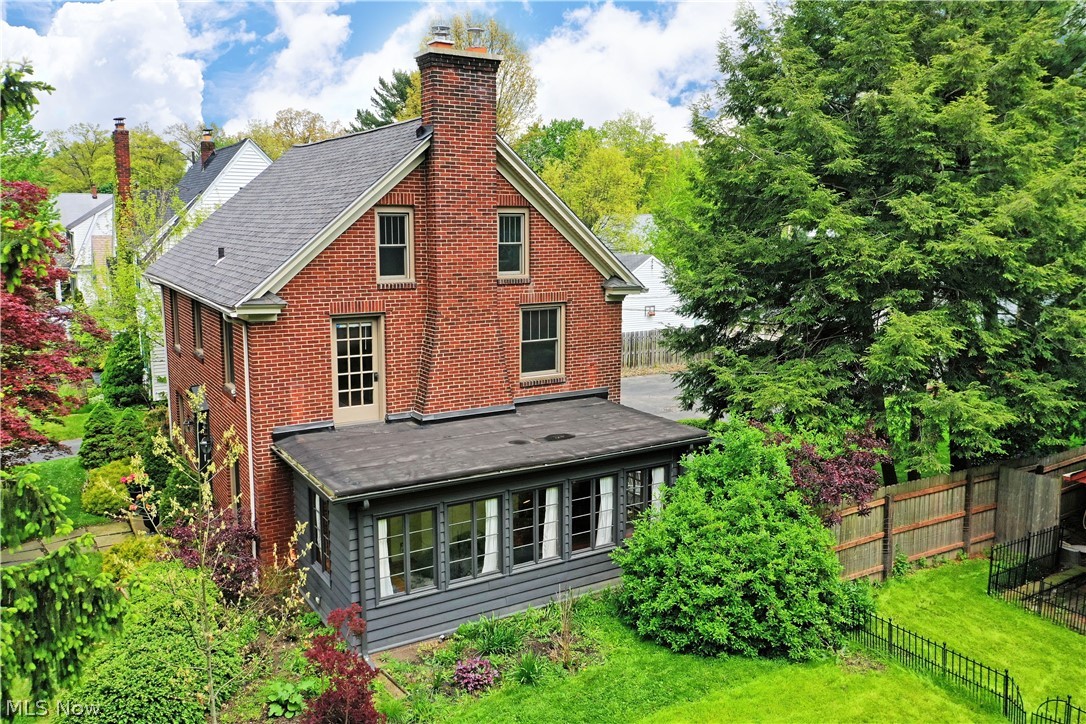 322 Genesee Avenue NE Warren OH 44483