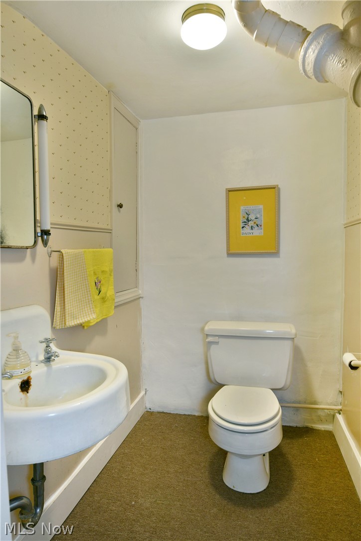 322 Genesee Avenue NE Warren OH 44483