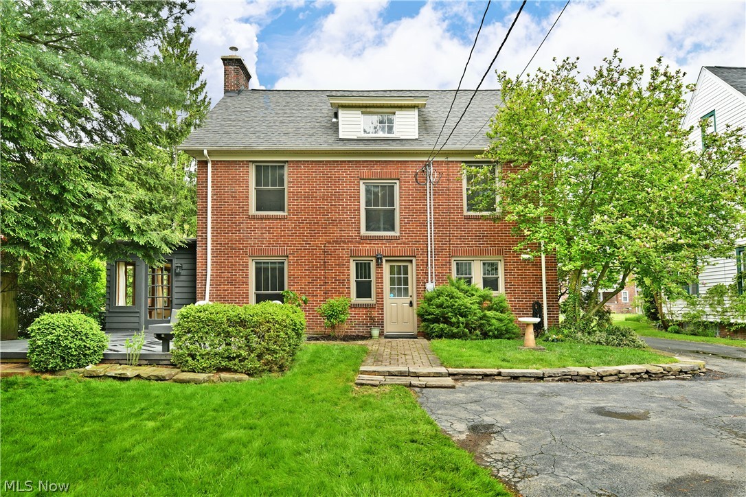 322 Genesee Avenue NE Warren OH 44483