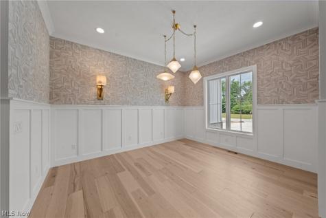 25428 Bryden Road Beachwood OH 44122
