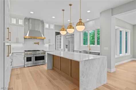 25428 Bryden Road Beachwood OH 44122