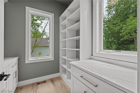 25428 Bryden Road Beachwood OH 44122