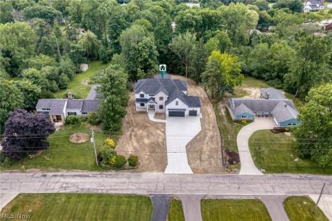 25428 Bryden Road Beachwood OH 44122