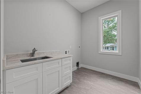 25428 Bryden Road Beachwood OH 44122