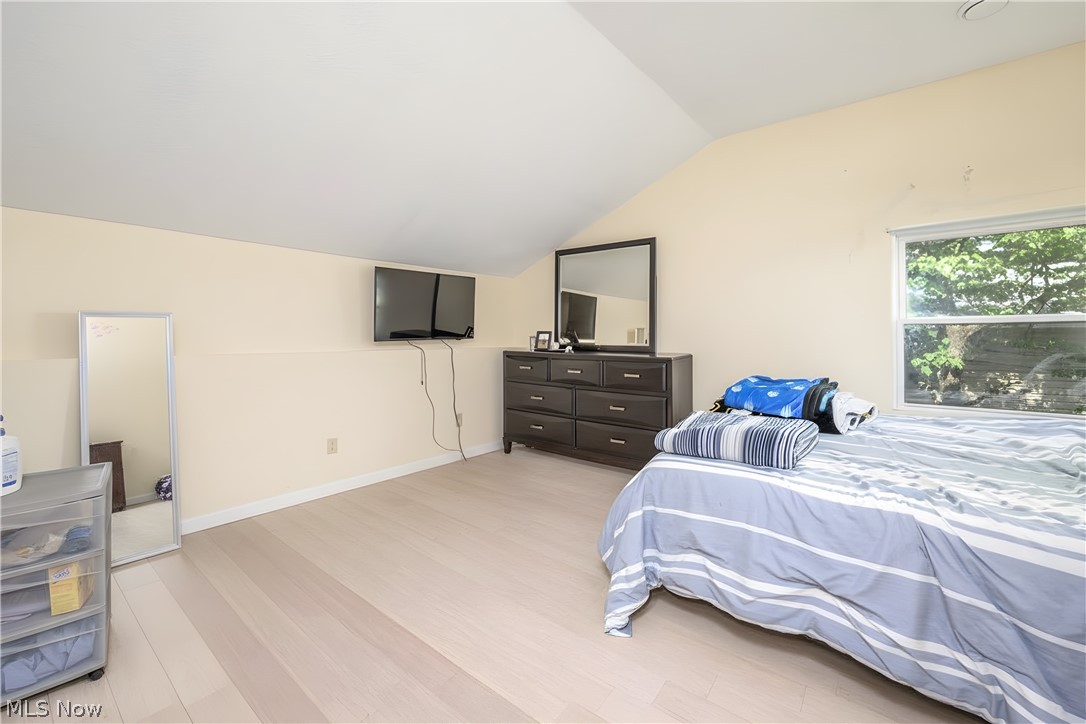 128 E Central Avenue Ravenna OH 44266