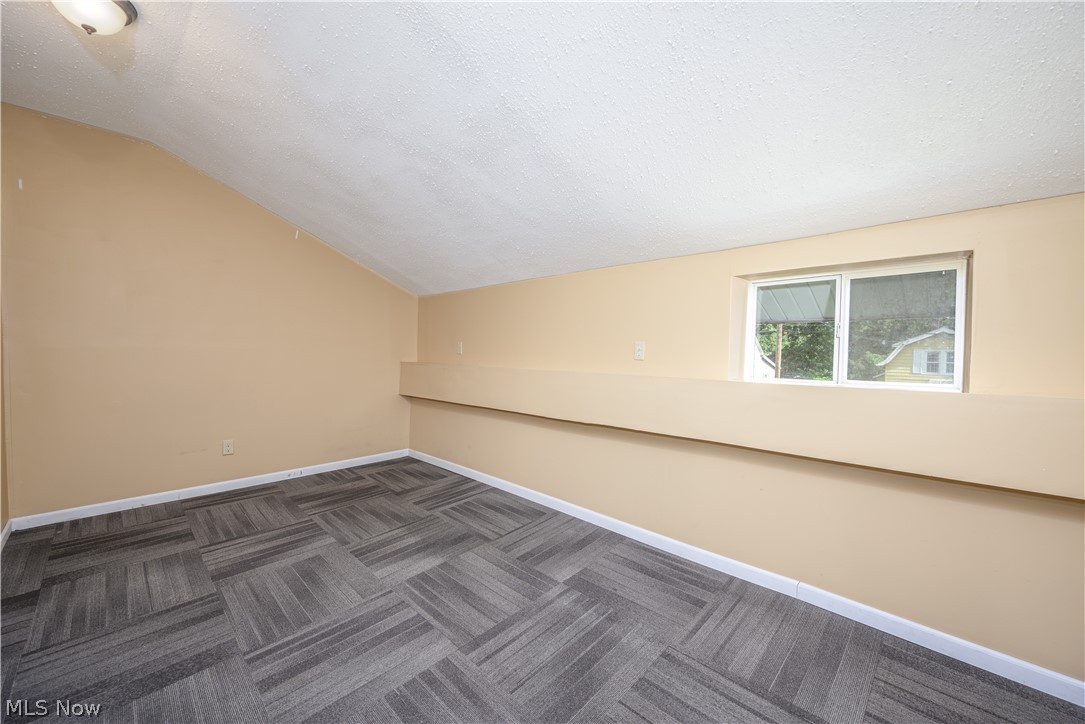 128 E Central Avenue Ravenna OH 44266