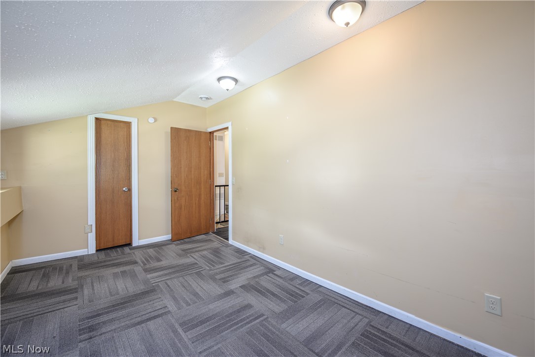 128 E Central Avenue Ravenna OH 44266