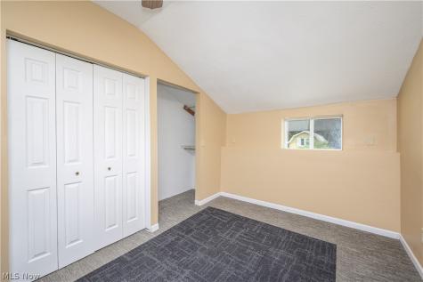 128 E Central Avenue Ravenna OH 44266
