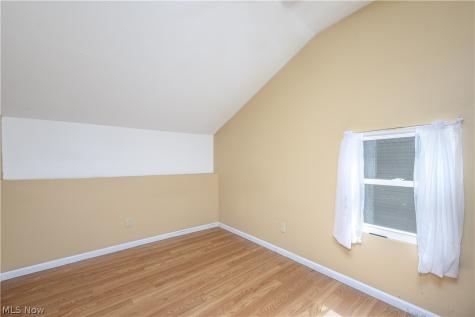 128 E Central Avenue Ravenna OH 44266