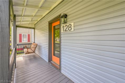 128 E Central Avenue Ravenna OH 44266