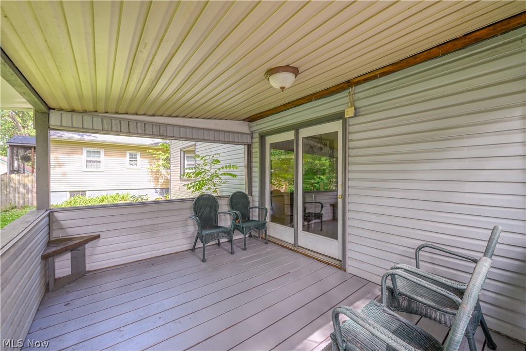 128 E Central Avenue Ravenna OH 44266