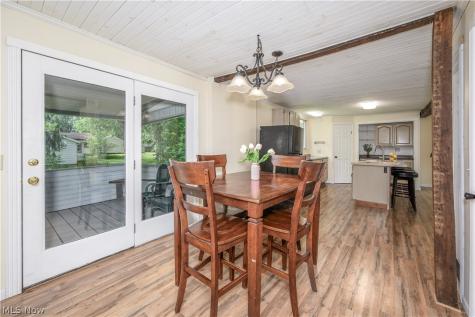 128 E Central Avenue Ravenna OH 44266