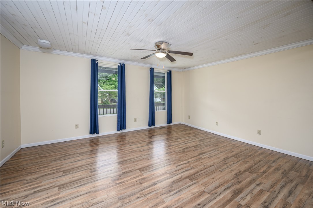 128 E Central Avenue Ravenna OH 44266