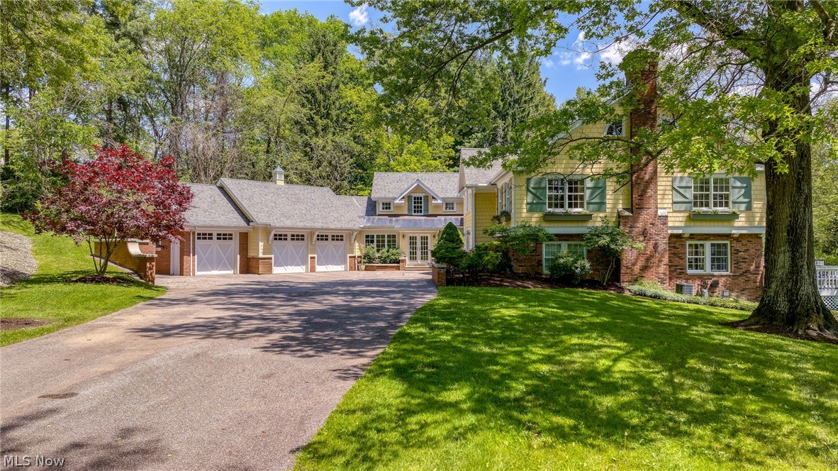 32899 Pinetree Road Pepper Pike OH 44124