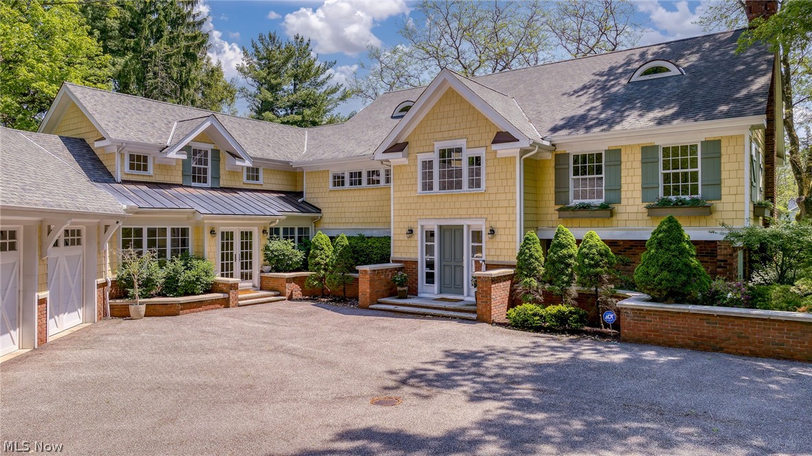 32899 Pinetree Road Pepper Pike OH 44124