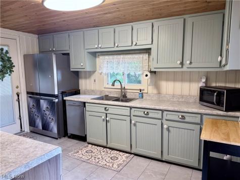 436 Loomis Avenue Cuyahoga Falls OH 44221