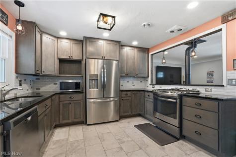 47 Edgewood Drive Grafton OH 44044