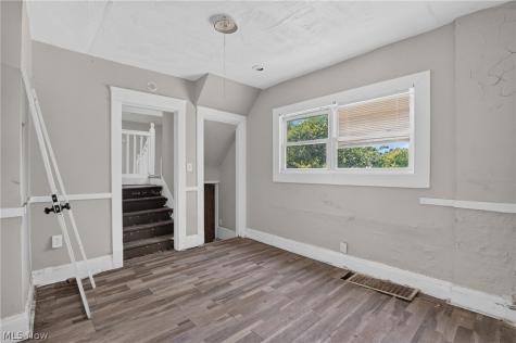 11817 Forest Avenue Cleveland OH 44120
