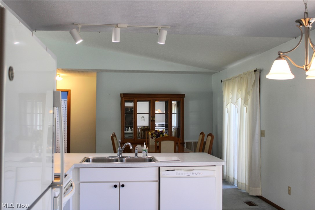 38365 Wood Willoughby OH 44094