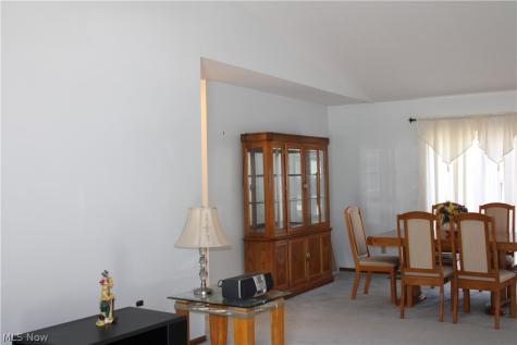 38365 Wood Willoughby OH 44094