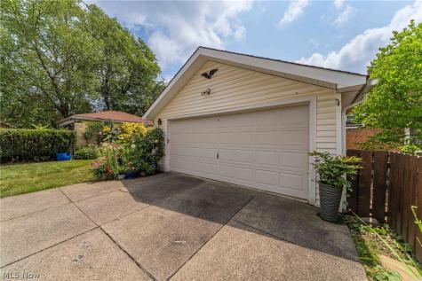 11008 Edgepark Drive Garfield Heights OH 44125