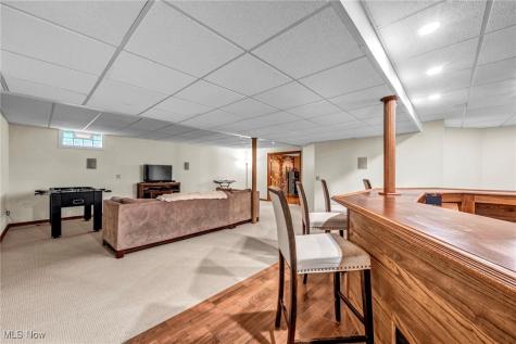 34062 Crown Colony Drive Avon OH 44011