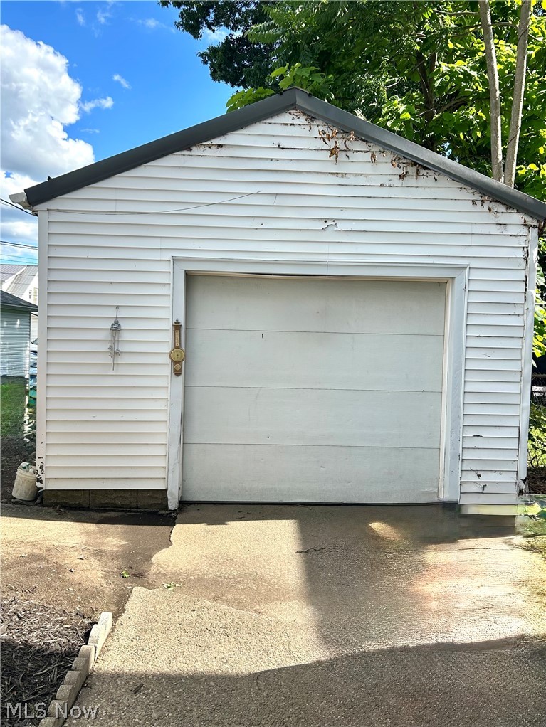 757 Elm Street Coshocton OH 43812