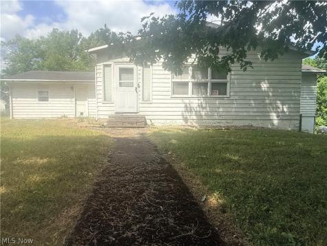 4636 E 143rd Street Garfield Heights OH 44125