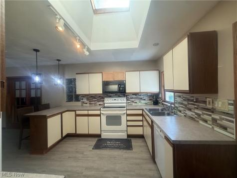 4636 E 143rd Street Garfield Heights OH 44125