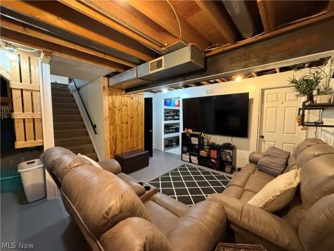 2248 Uster Drive Millersburg OH 44654