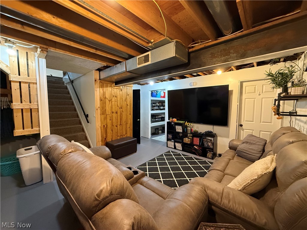 2248 Uster Drive Millersburg OH 44654