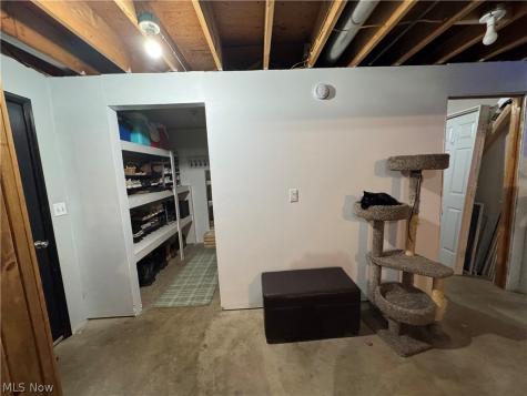 2248 Uster Drive Millersburg OH 44654