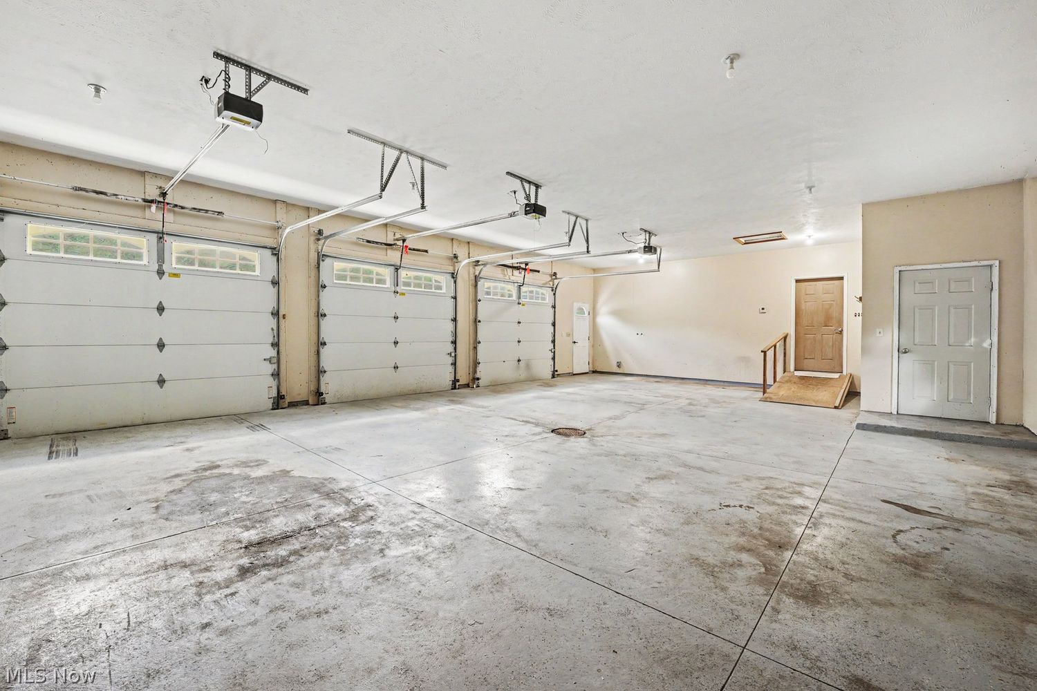 13945 Butternut Road Burton OH 44021