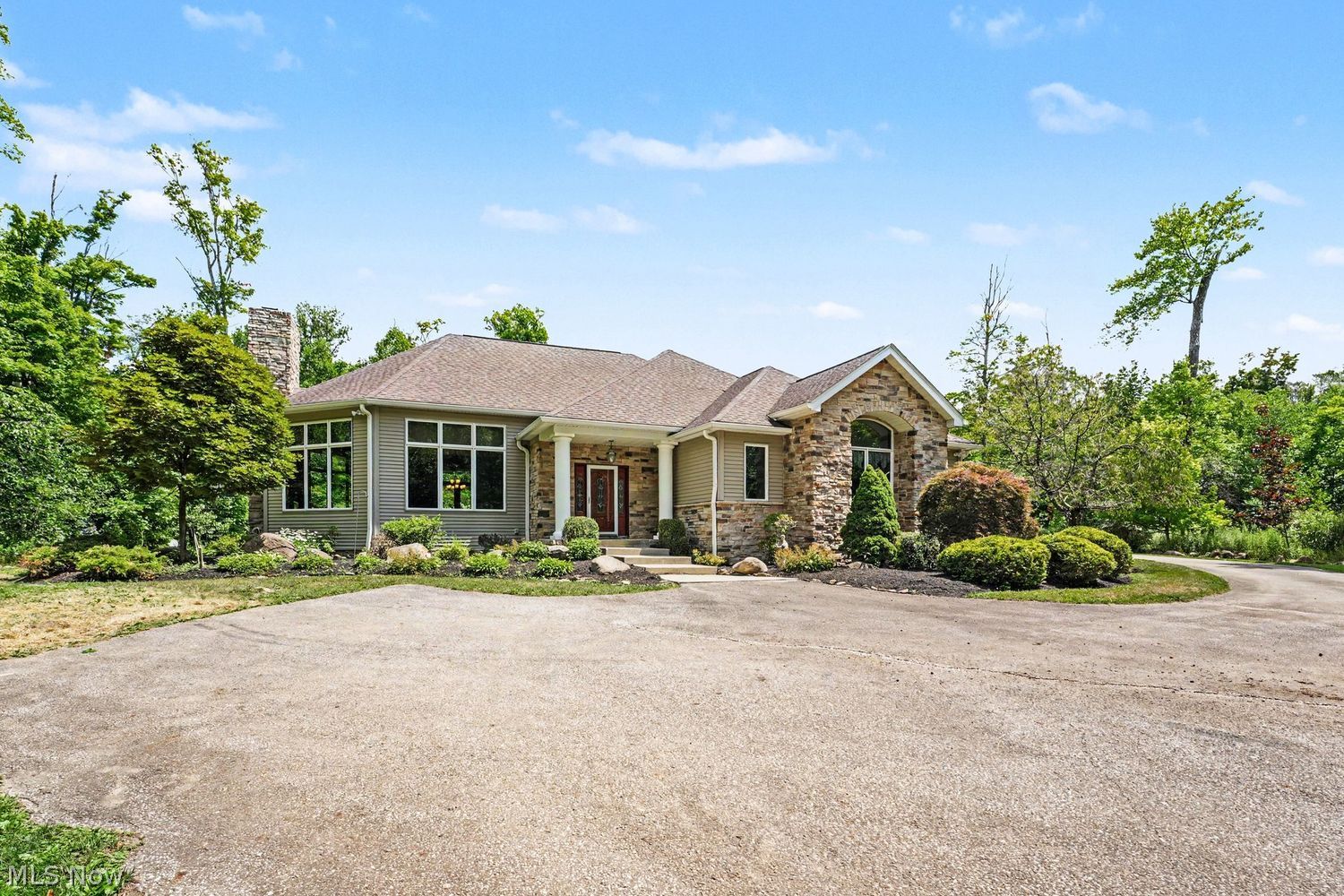 13945 Butternut Road Burton OH 44021