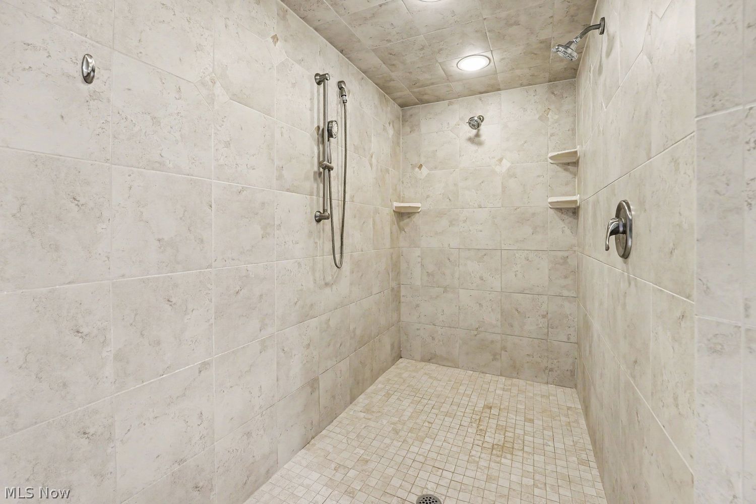 13945 Butternut Road Burton OH 44021