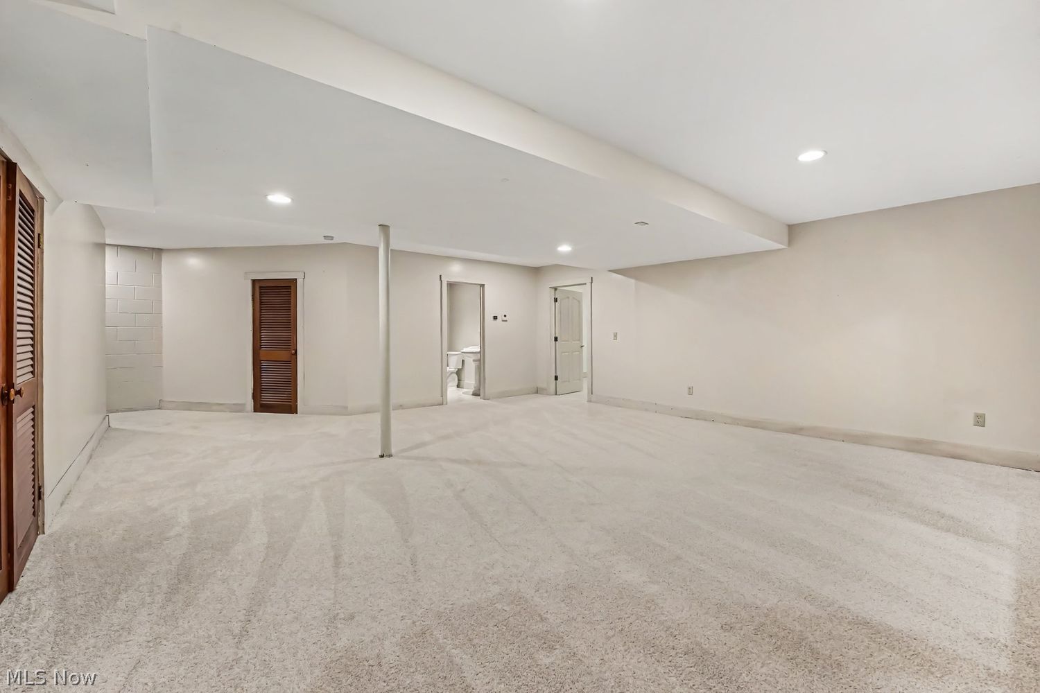 13945 Butternut Road Burton OH 44021