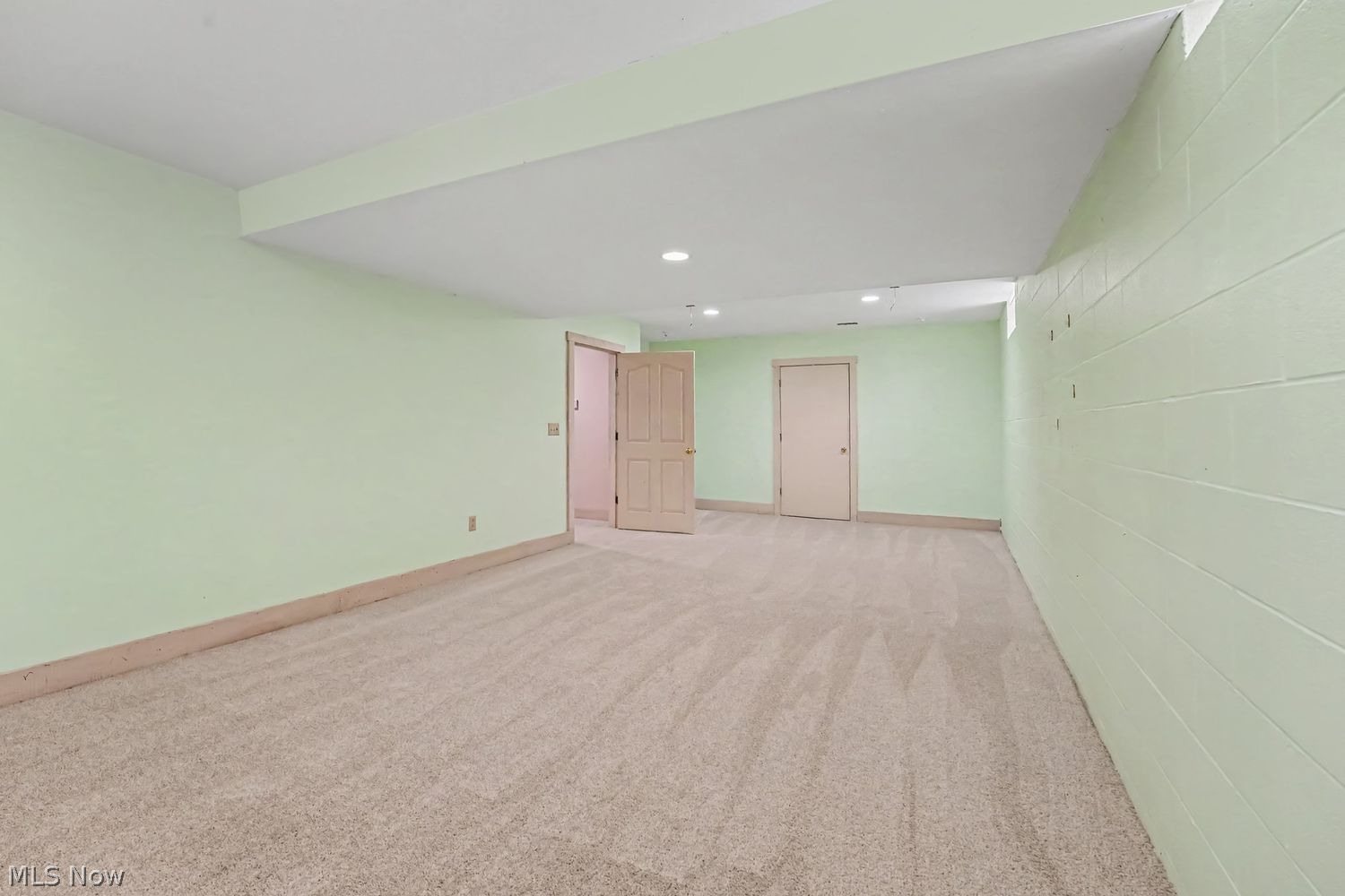 13945 Butternut Road Burton OH 44021