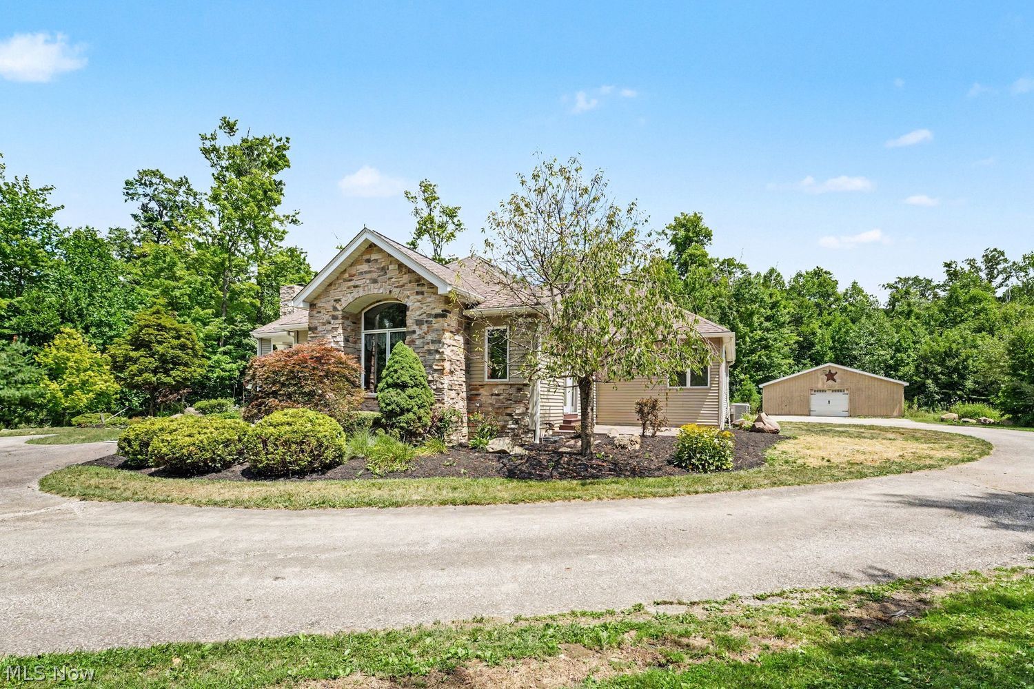 13945 Butternut Road Burton OH 44021