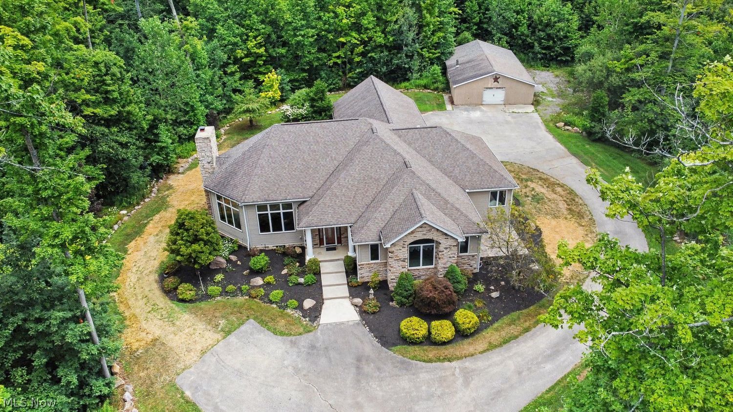 13945 Butternut Road Burton OH 44021