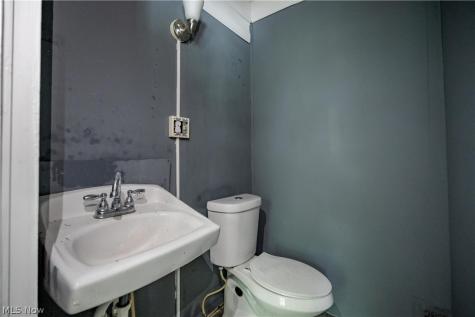 757 Baird Street Akron OH 44306