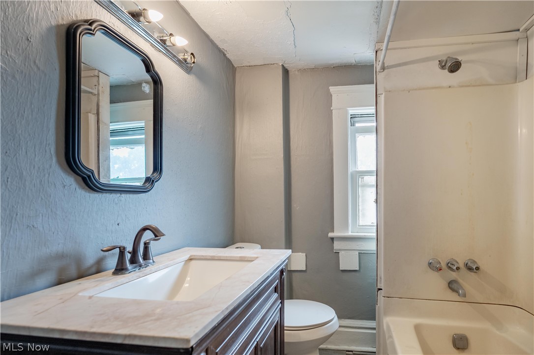 757 Baird Street Akron OH 44306