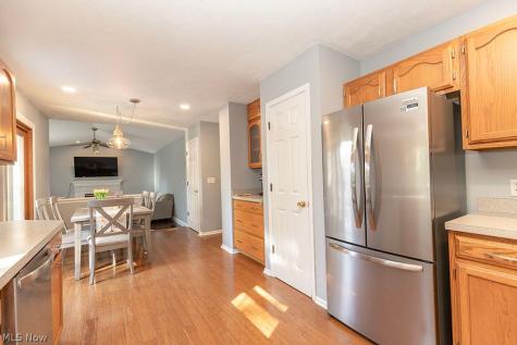153 Xavier Street Elyria OH 44035