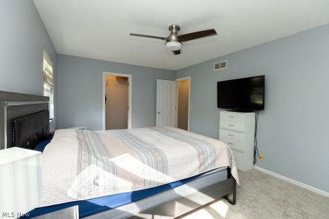 153 Xavier Street Elyria OH 44035