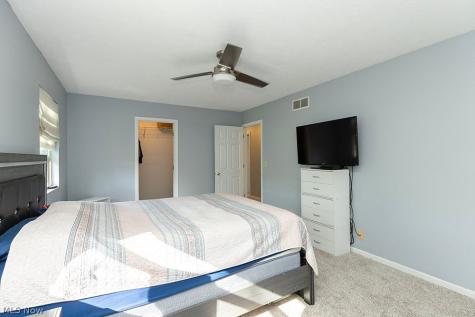153 Xavier Street Elyria OH 44035