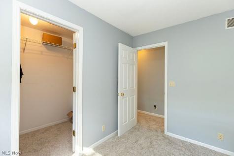 153 Xavier Street Elyria OH 44035