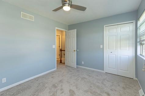 153 Xavier Street Elyria OH 44035