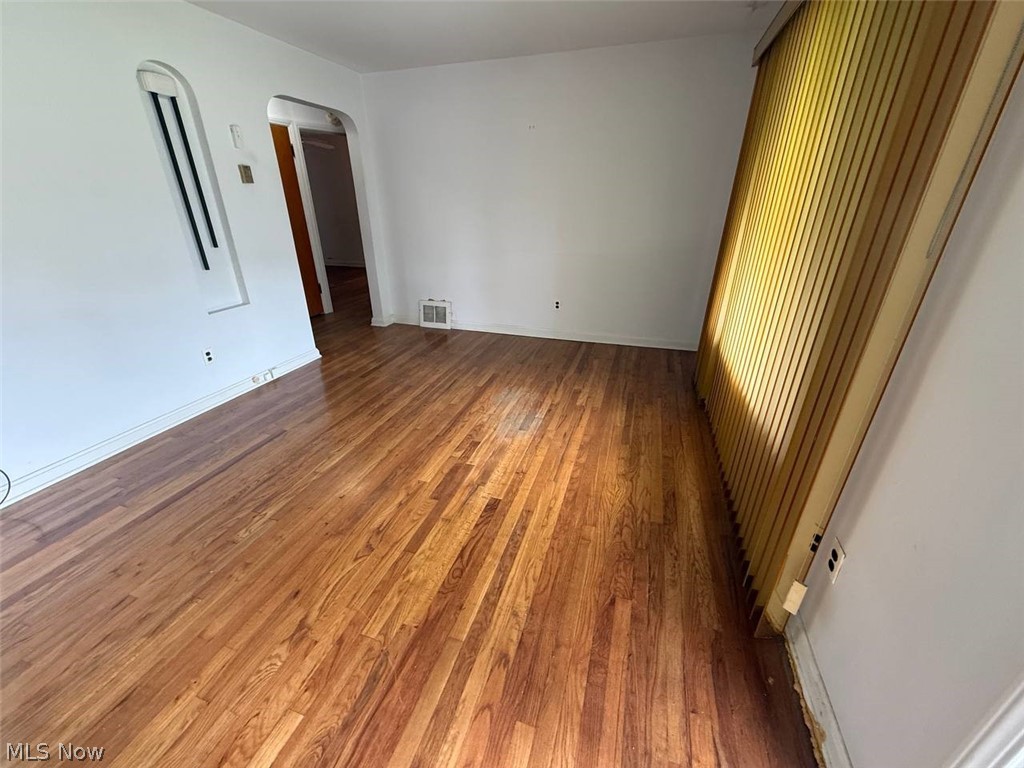 4076 E 187th Street Cleveland OH 44122