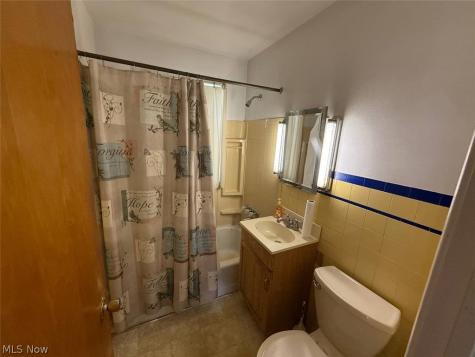 4076 E 187th Street Cleveland OH 44122