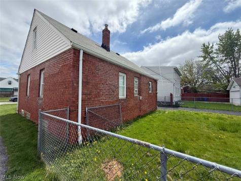 4076 E 187th Street Cleveland OH 44122