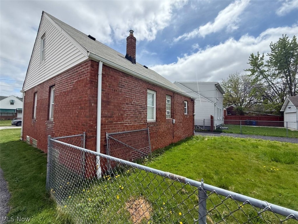 4076 E 187th Street Cleveland OH 44122